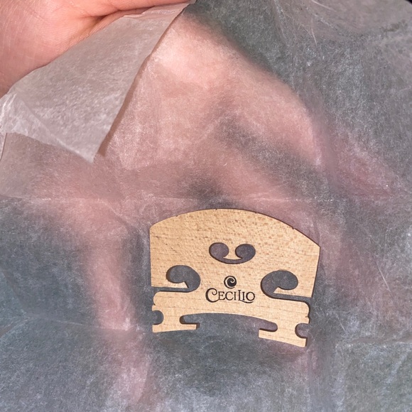 COPY - Authentic Mendini Violin and accessories!!! - Picture 11 of 16